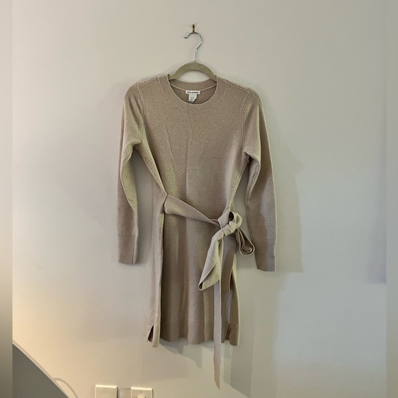 Club Monaco sweater dress with tie. - Picture 1 of 2